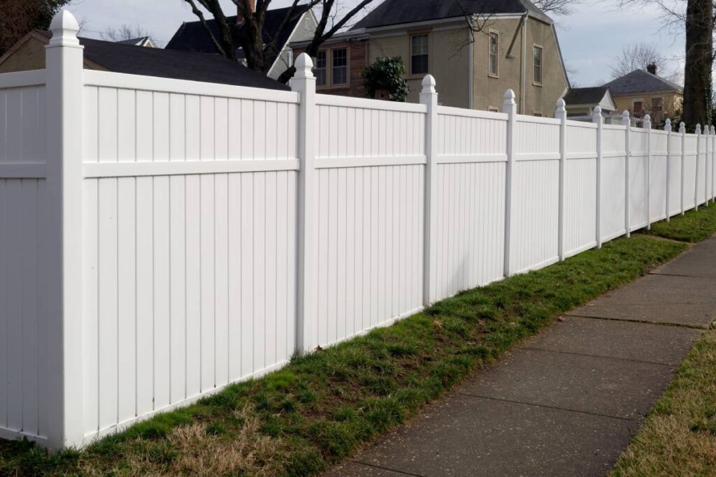 Vinyl fencing near Nicholasville and Lexington, KY