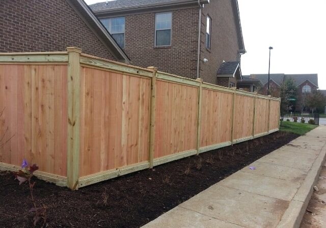 Residential fence, fence construction near me, fence contractor, privacy fence, wood fence near Nicholasville, Kentucky (KY)